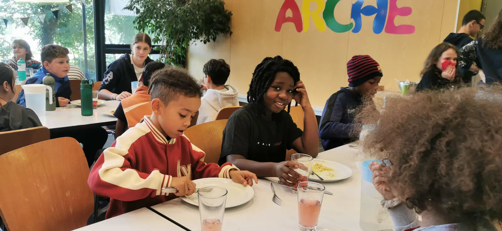 Kinder erleben Gemeinschaft in der ARCHE Kreuzlingen